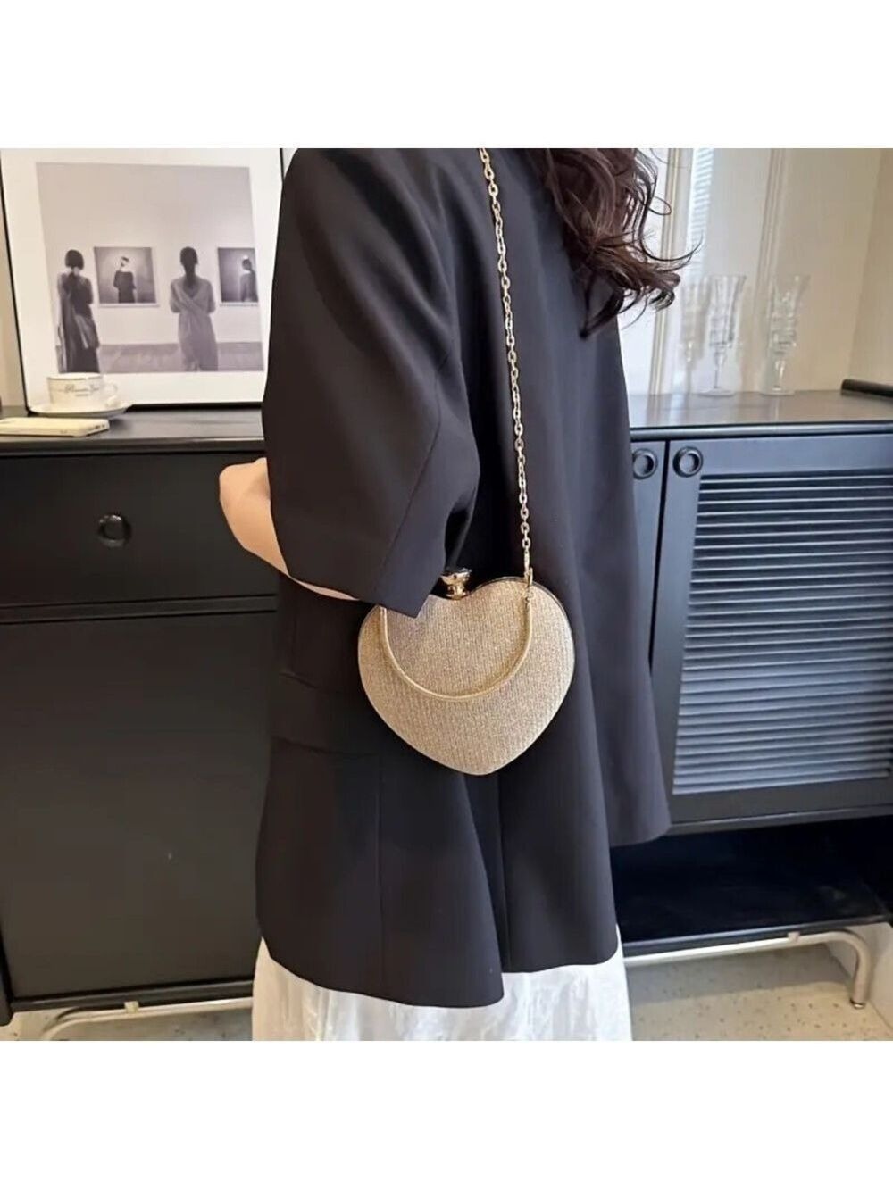 Elegant Heart-Shaped Gold Clutch/Crossbody